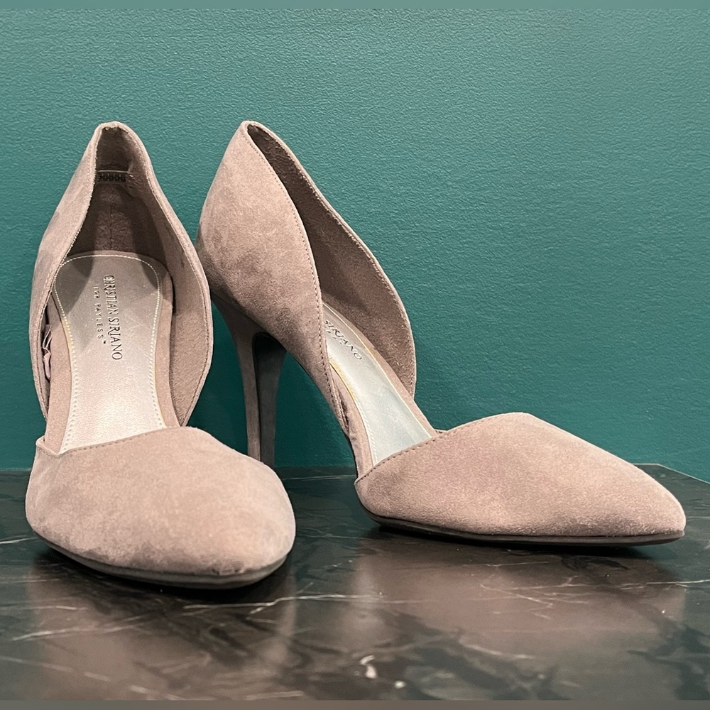 Gray Christian Siriano for Payless,faux suede d’Orsay 4” heels, pointy toe, sz 9